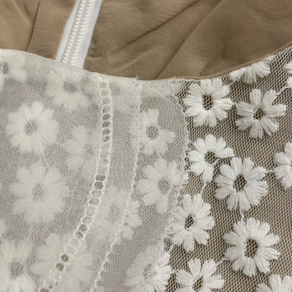 Floral Top - Picture 8 of 8